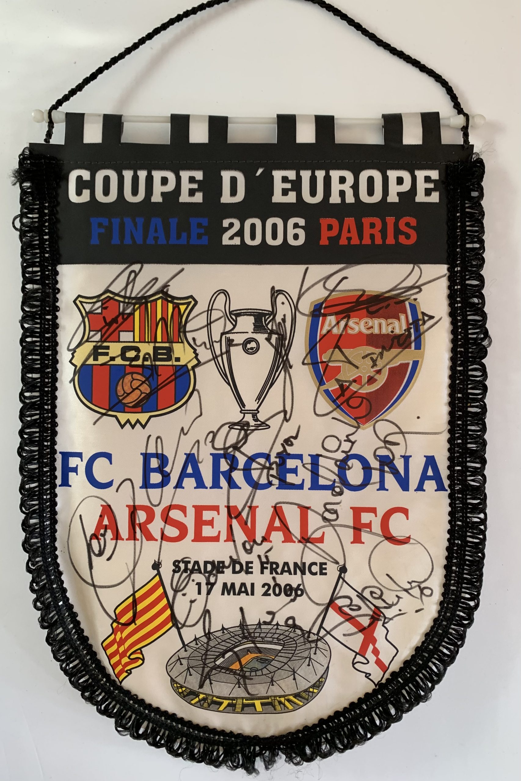 Banderí FC Barcelona Final Champions League 2.006 signat pels jugadors del Barça