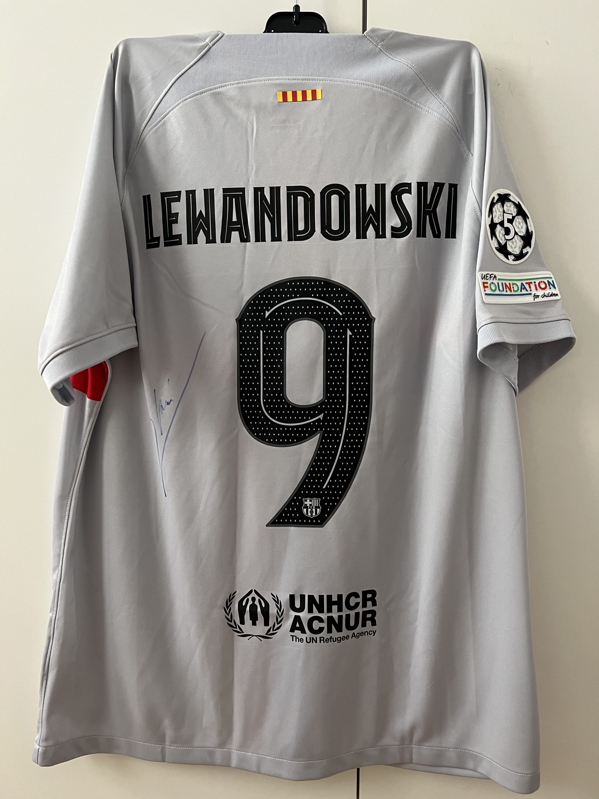 Samarreta Nike 2022/23 away Lewandpwski hand signed FC Barcelona