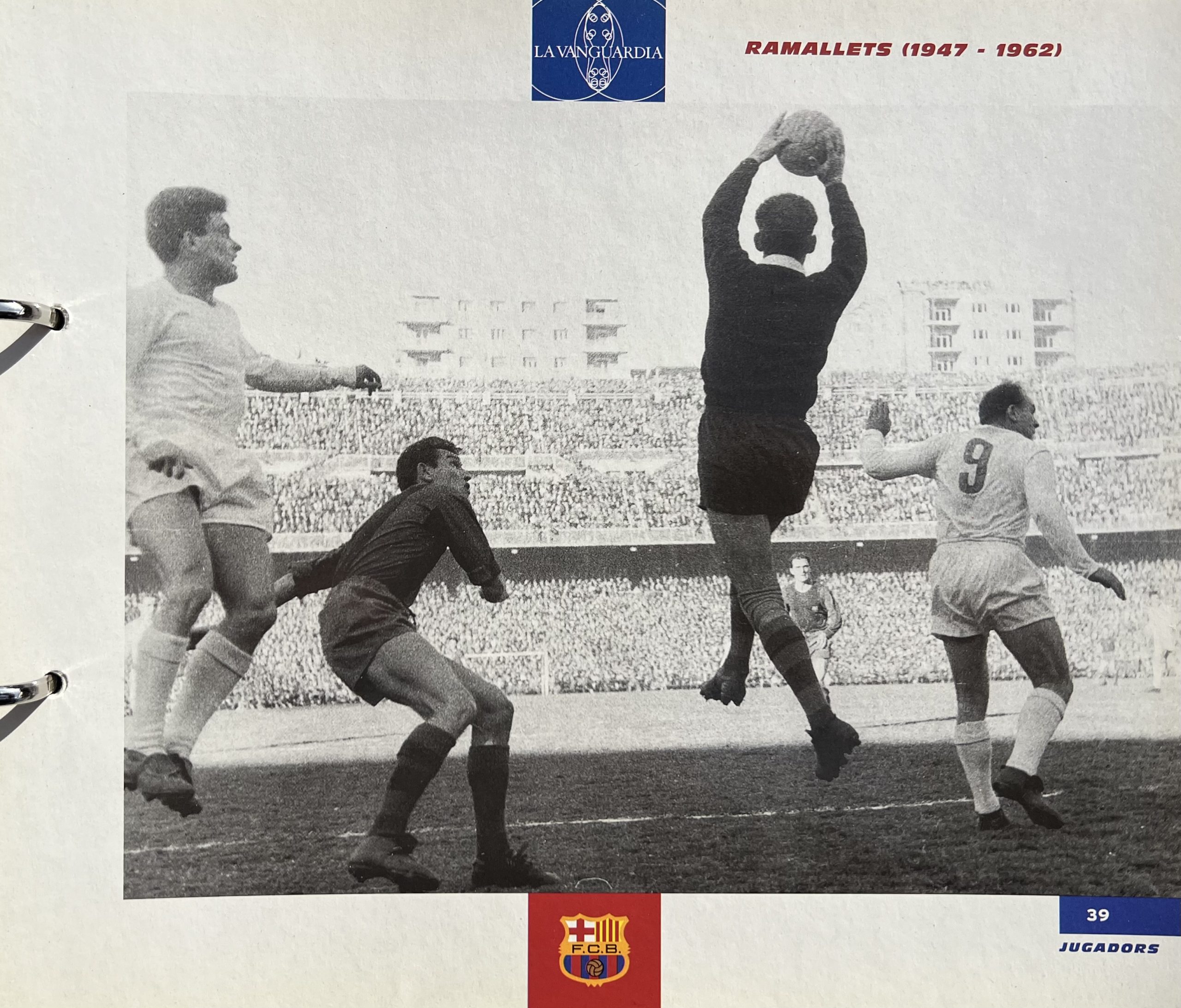 Gran àlbum de cromos del Barça la Vanguardia 1999 fitxa 42