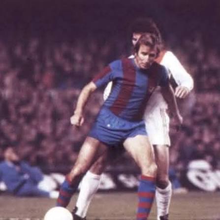Carles Rexach protegint la pilota