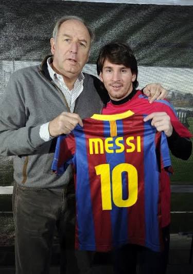 Carles Rexach i Lionel Messi amb la samarreta número 10
