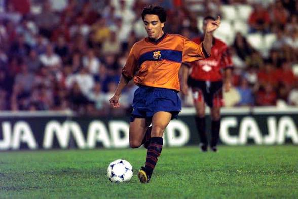 Xavi Hernández jugant amb el FC Barcelona en la primera etapa de la seva carrera