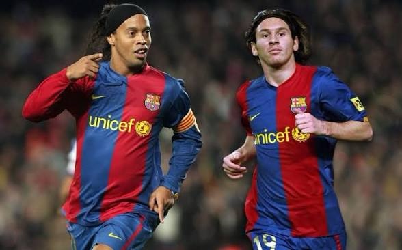 Ronaldinho jugant amb el FC Barcelona
